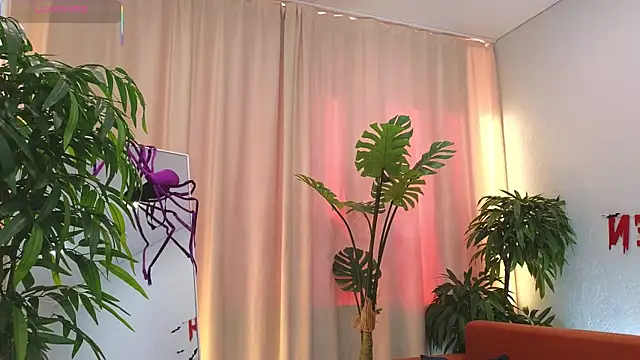 AliciaMellow online show from 27, 10, 2025