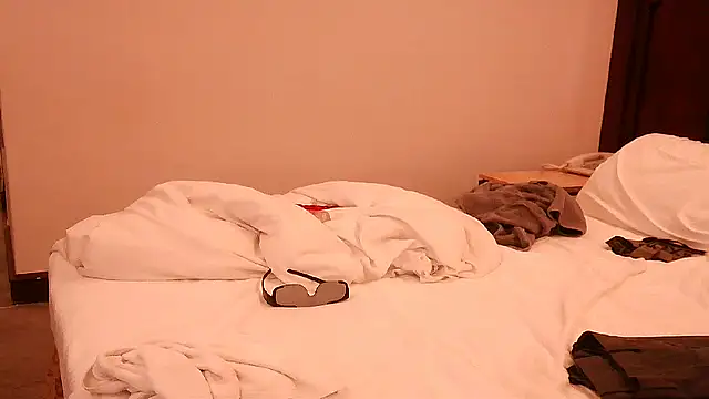 bigbb101011 online show from 28, 9, 2025