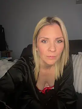 Lexi-Lux-X online show from 12, 1, 2026