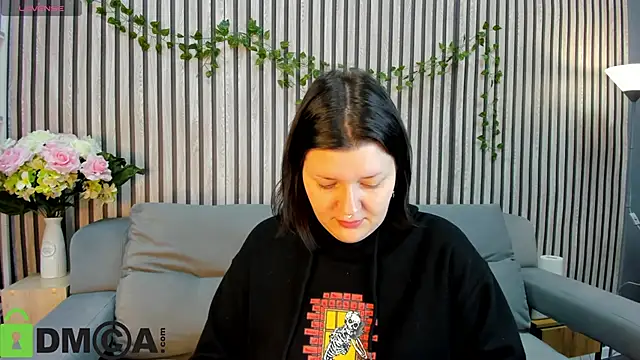 Michele Greenn online show from 3, 11, 2025