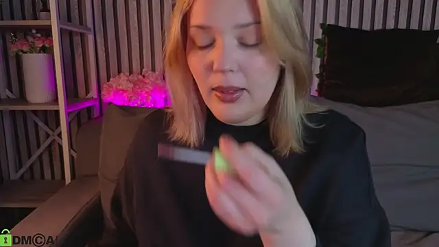Michele Greenn online show from 30, 4, 2026