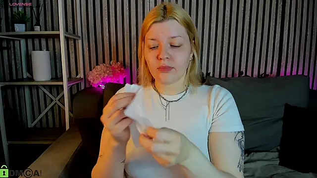 Snapshot of Michele_Greenn chatting on 11, 5, 2026 Michele Greenn online show from 11, 5, 2026