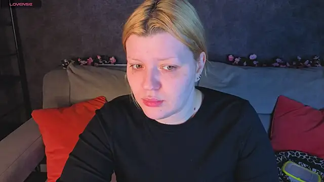 Snapshot of Michele_Greenn chatting on 18, 5, 2026 Michele Greenn online show from 18, 5, 2026