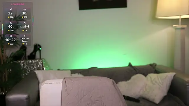 NovaHollisx online show from 23, 11, 2025