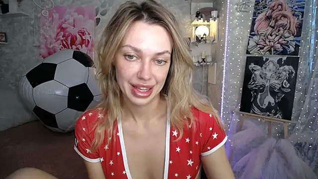 Snapshot of NickyAdamidi chatting on 3, 7, 2026 NickyAdamidi online show from 3, 7, 2026