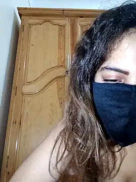 Snapshot of ghadiraa chatting on 5, 12, 2025 ghadiraa online show from 5, 12, 2025