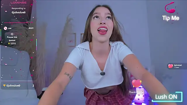 Snapshot of shannel_moss__ chatting on 5, 10, 2025 shannel moss online show from 5, 10, 2025