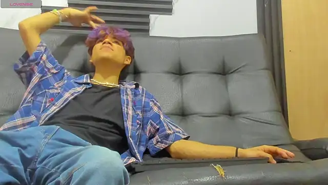 spicy adonhis online show from 27, 9, 2025