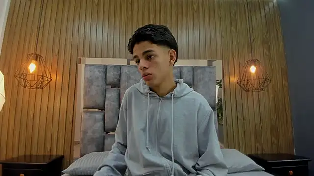 owen  johnson online show from 2, 12, 2025