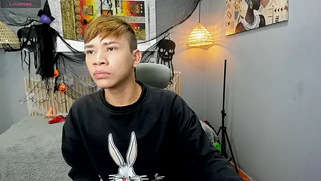 Snapshot of nathanclay chatting on 21, 10, 2025 nathanclay online show from 21, 10, 2025