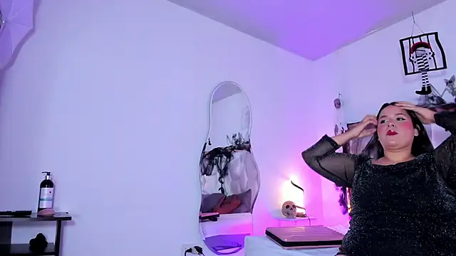 Snapshot of SamanthaDiamonds_ chatting on 12, 10, 2025 SamanthaDiamonds online show from 12, 10, 2025