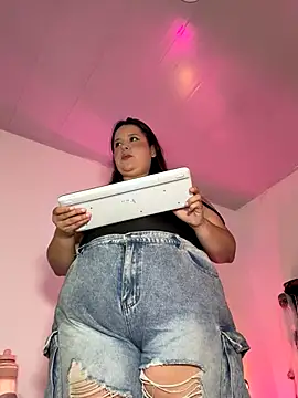 Snapshot of SamanthaDiamonds_ chatting on 24, 10, 2025 SamanthaDiamonds online show from 24, 10, 2025