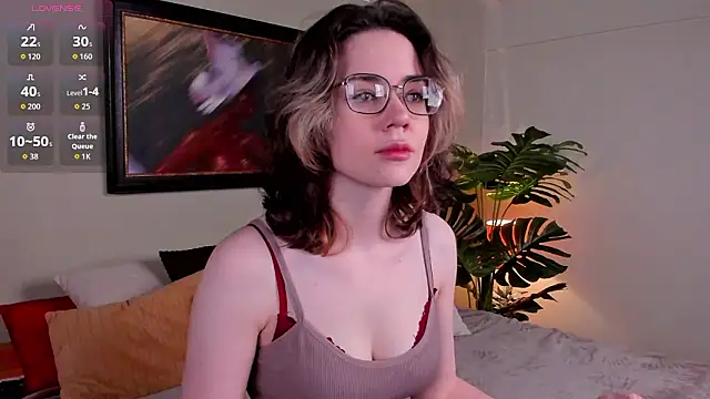 Sunny Teaze online show from 17, 2, 2026