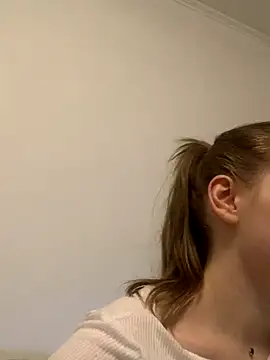 Snapshot of Leya_F chatting on 20, 9, 2025 Leya F online show from 20, 9, 2025