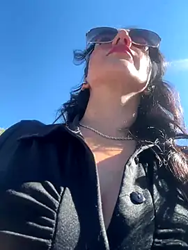 Snapshot of Ninabigtitied chatting on 1, 10, 2025 Ninabigtitied online show from 1, 10, 2025