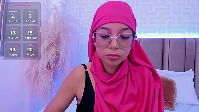 naishaa  online show from 18, 4, 2026