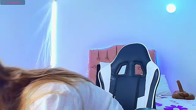 naomi diamond  online show from 1, 5, 2026