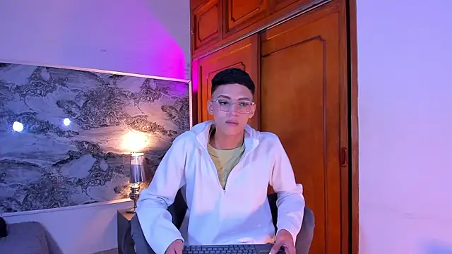 Snapshot of BILLY_JAMEES chatting on 11, 2, 2026 BILLY JAMEES online show from 11, 2, 2026