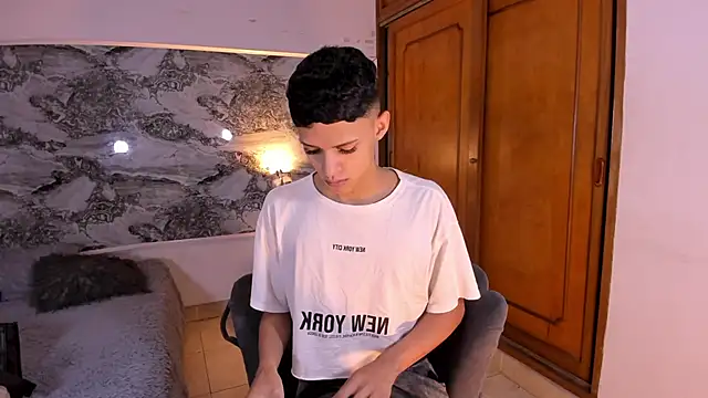 Snapshot of BILLY_JAMEES chatting on 4, 3, 2026 BILLY JAMEES online show from 4, 3, 2026