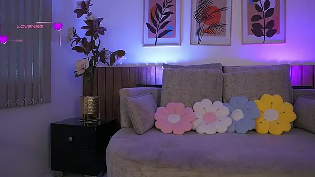 JadeSummerr online show from 5, 8, 2026