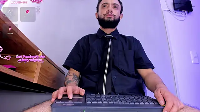 Snapshot of Noah_devil_ chatting on 19, 12, 2025 Noah devil online show from 19, 12, 2025