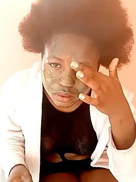 SweetHoney21  online show from 2, 10, 2025