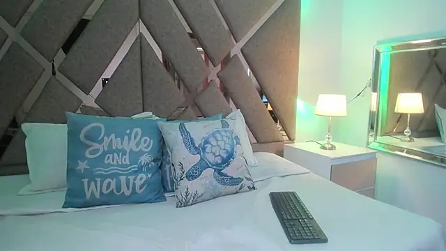 Snapshot of BelhaLawuo chatting on 5, 11, 2025 BelhaLawuo online show from 5, 11, 2025