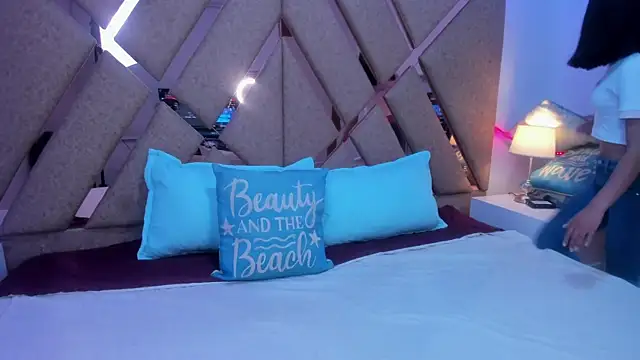 Snapshot of BelhaLawuo chatting on 14, 11, 2025 BelhaLawuo online show from 14, 11, 2025