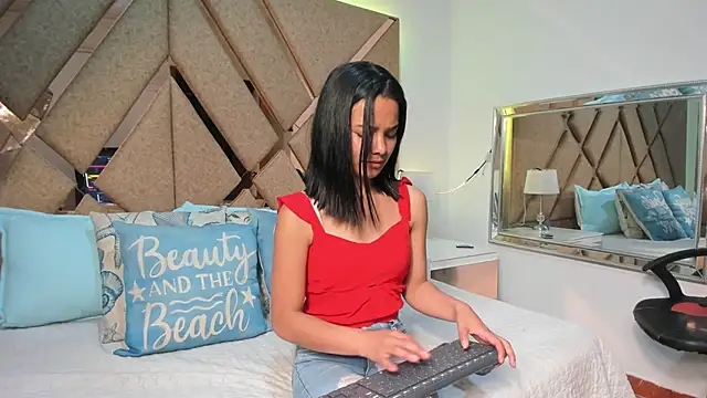 Snapshot of BelhaLawuo chatting on 21, 11, 2025 BelhaLawuo online show from 21, 11, 2025