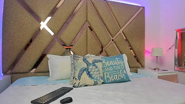 Snapshot of BelhaLawuo chatting on 26, 11, 2025 BelhaLawuo online show from 26, 11, 2025