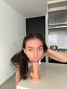 karinasantos  online show from 28, 7, 2026