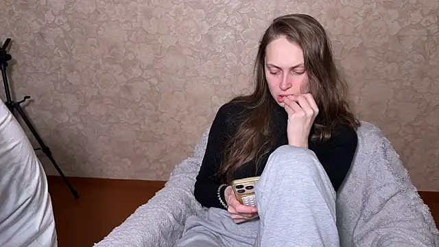 cutemilana sexwife online show from 7, 1, 2026