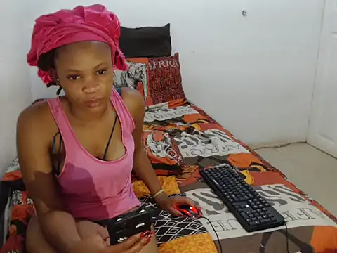 Snapshot of EssenceLovers chatting on 19, 2, 2026 EssenceLovers online show from 19, 2, 2026