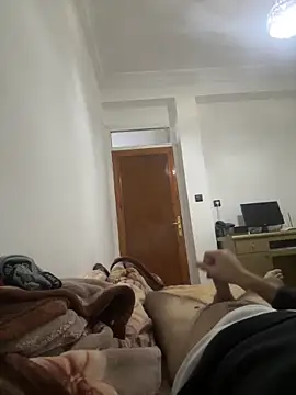 Snapshot of amnnnnnnnnnnn chatting on 20, 12, 2025 amnnnnnnnnnnn online show from 20, 12, 2025