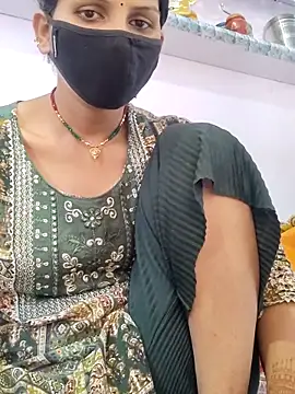 Snapshot of poojam93 chatting on 5, 11, 2025 poojam93 online show from 5, 11, 2025