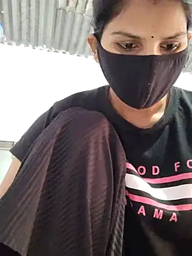 Snapshot of poojam93 chatting on 2, 12, 2025 poojam93 online show from 2, 12, 2025