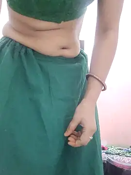 Snapshot of poojam93 chatting on 1, 3, 2026 poojam93 online show from 1, 3, 2026