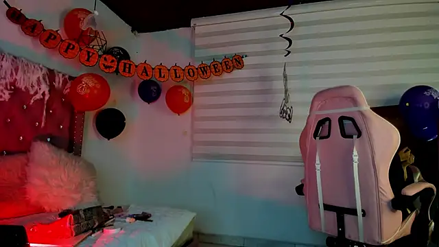 Jade rey  online show from 24, 10, 2025