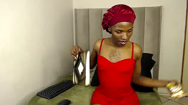 Trans fairy online show from 21, 11, 2025