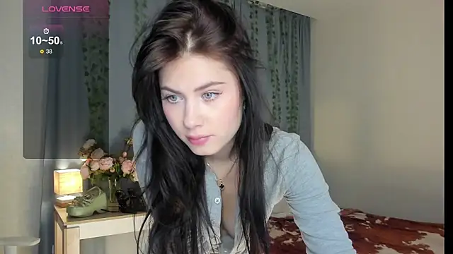 Snapshot of Vanellopes chatting on 14, 11, 2025 Vanellopes online show from 14, 11, 2025