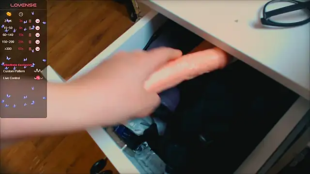 darlingeva1010 online show from 10, 10, 2025