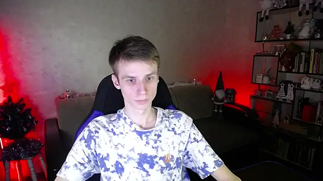 yes cute boy  online show from 8, 1, 2026