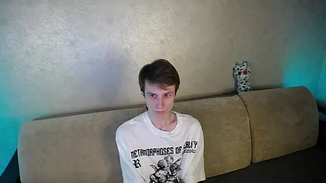 yes cute boy  online show from 25, 3, 2026