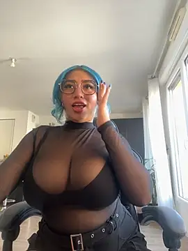 Snapshot of HATSUNE__ chatting on 1, 10, 2025 HATSUNE   online show from 1, 10, 2025