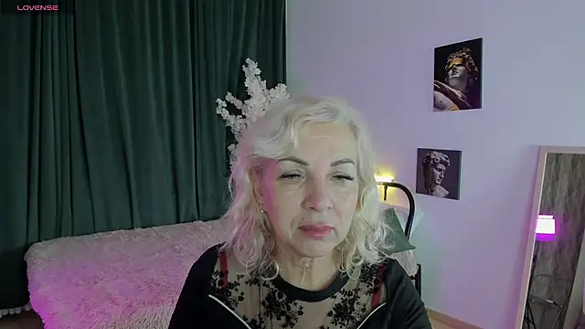 LiliaMoons online show from 27, 11, 2025