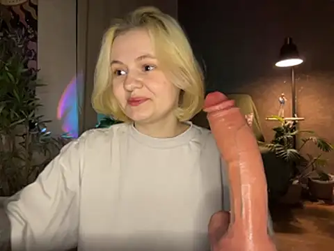 MoonIvy  online show from 23, 6, 2026