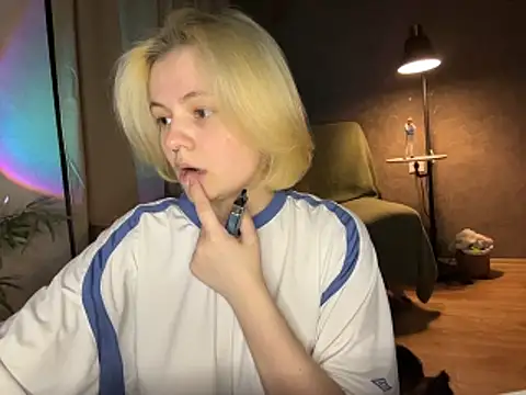 MoonIvy  online show from 28, 6, 2026