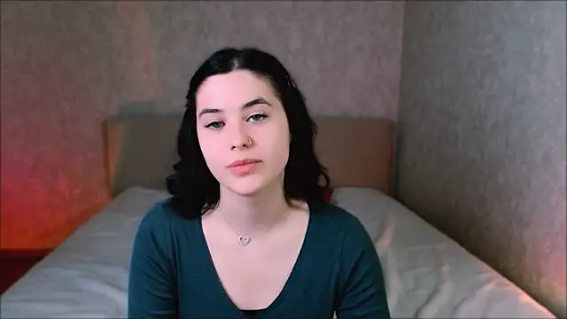 lil angel  online show from 30, 4, 2026