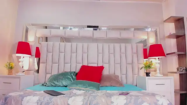 mia rousse25 online show from 4, 10, 2025