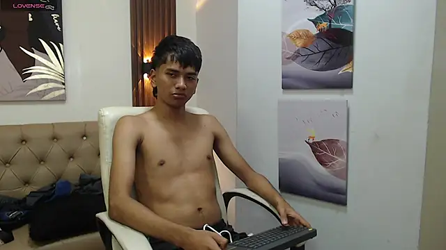 Snapshot of markbowie chatting on 4, 10, 2025 markbowie online show from 4, 10, 2025